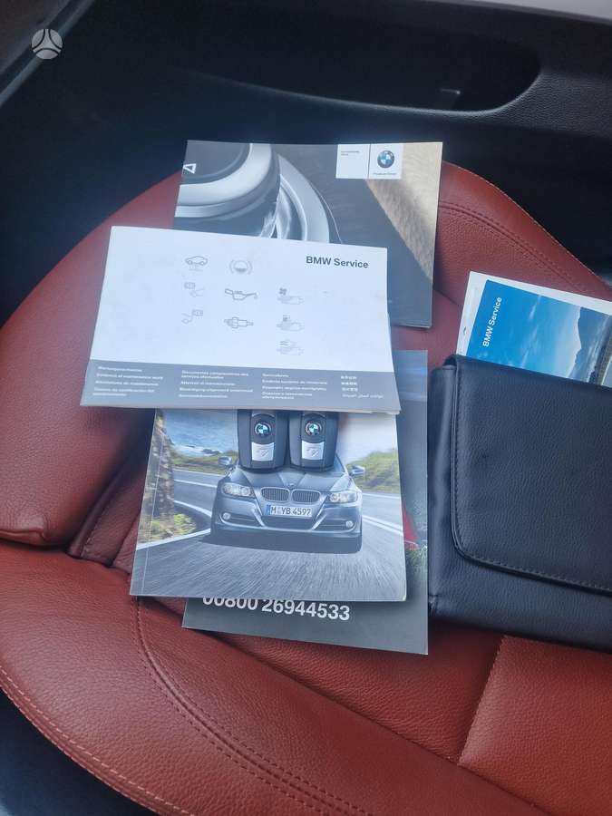 BMW 320 2009 — photo 11