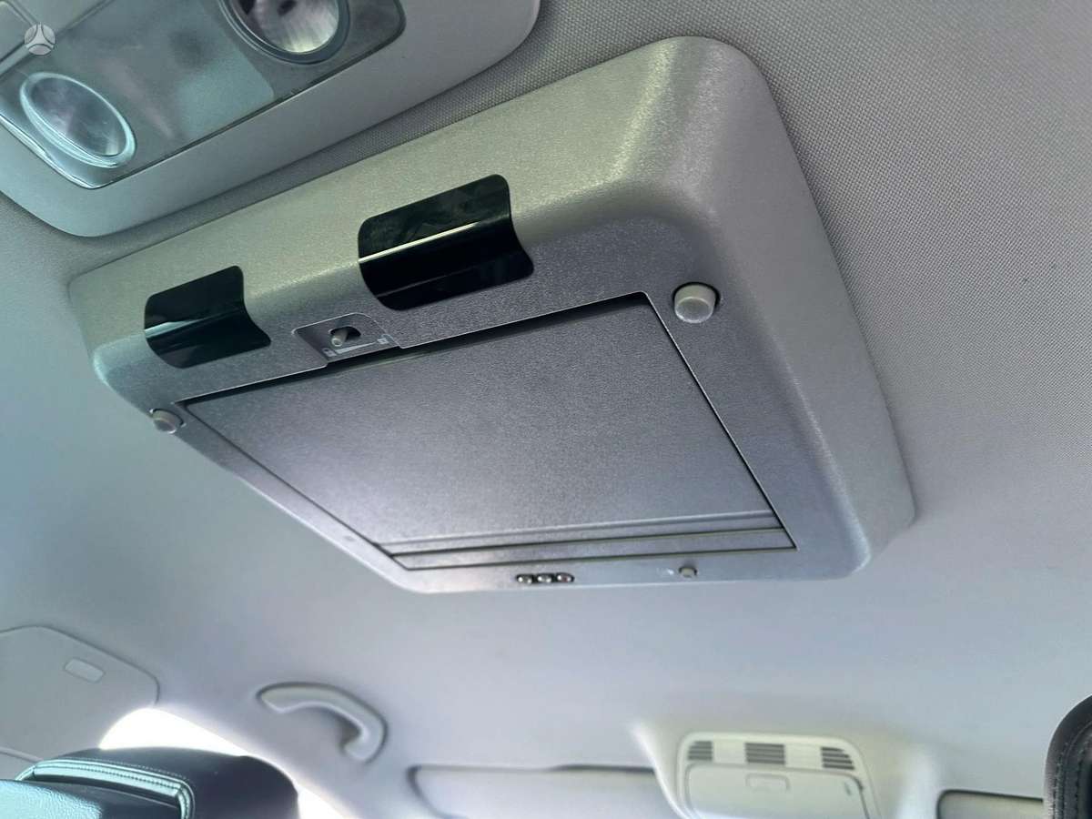 Volkswagen Passat 2012 — photo 12