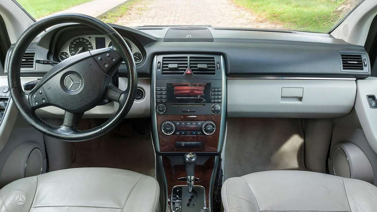 Mercedes-Benz B200 2005 — photo 11