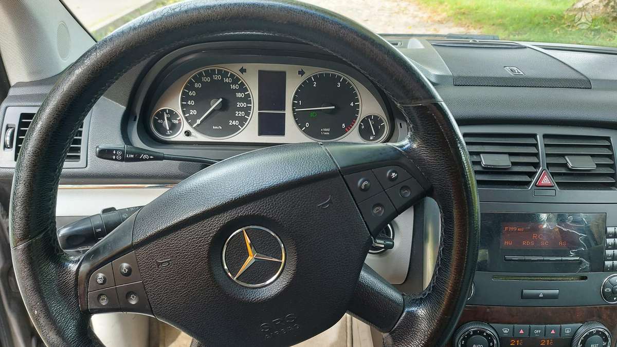 Mercedes-Benz B200 2005 — photo 12