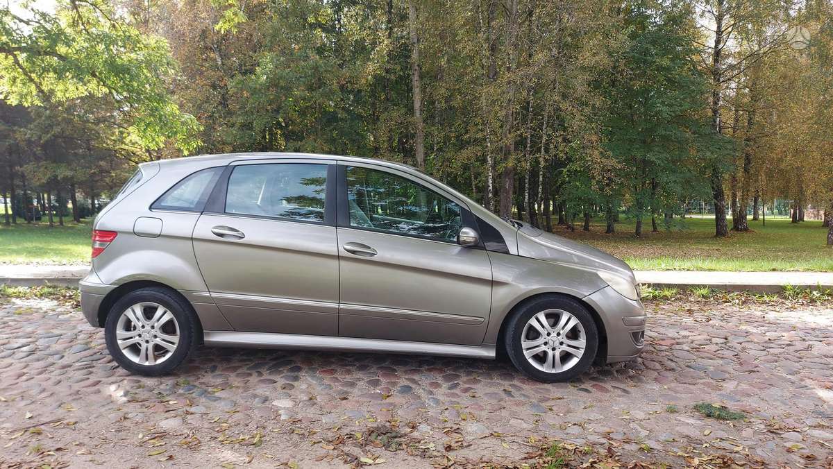 Mercedes-Benz B200 2005 — engine 1992 cm³, 140 HP (103kW)