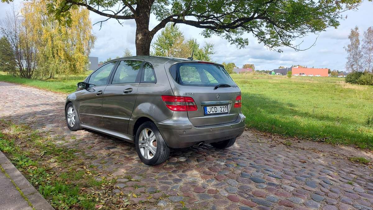 Mercedes-Benz B200 2005 — photo 7