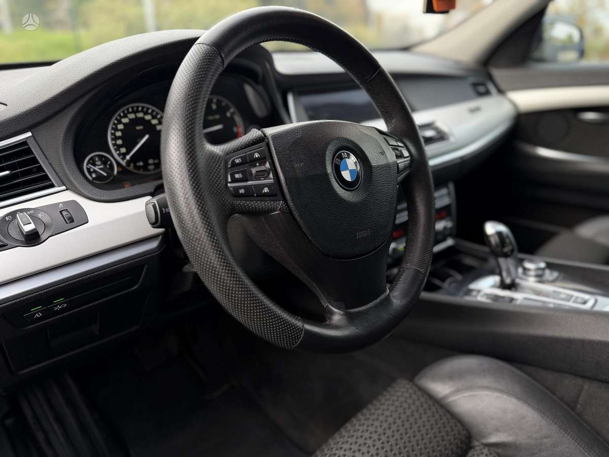 BMW 530 2011 — фото 26
