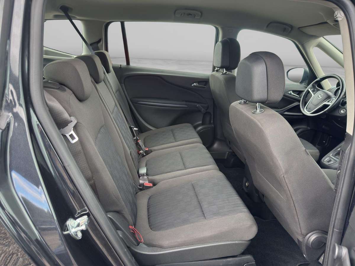 Opel Zafira 2015 — фото 18