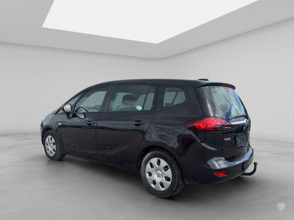 Opel Zafira 2015 — двигун 1600 cm³, 120 HP (88kW)