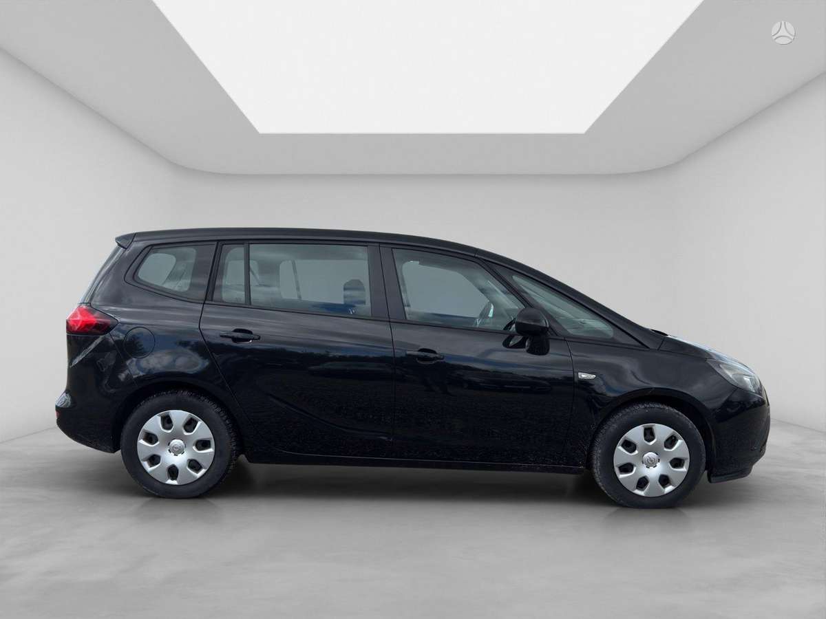 Opel Zafira 2015 — фото 7