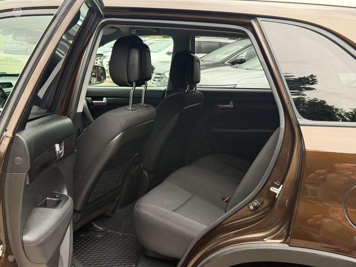 Kia Sorento 2013 — photo 11