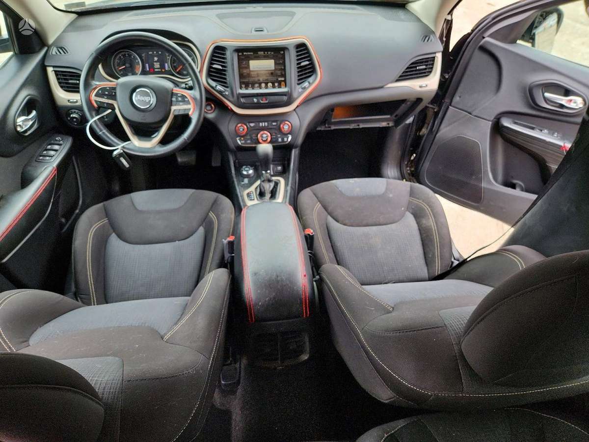 Jeep Cherokee 2015 — фото 9