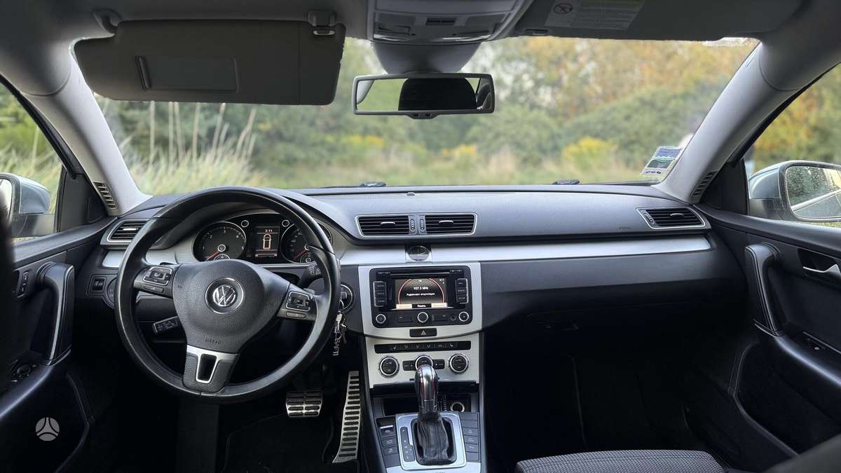 Volkswagen Passat 2014 — photo 16