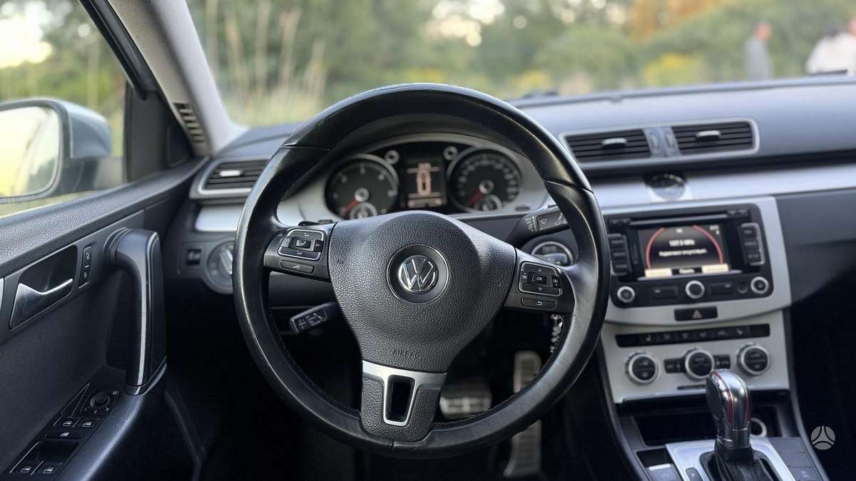 Volkswagen Passat 2014 — photo 17