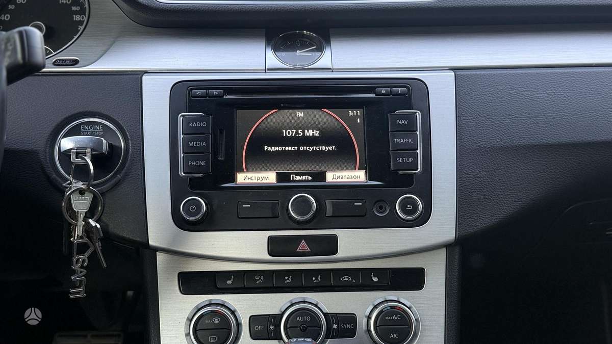 Volkswagen Passat 2014 — photo 20