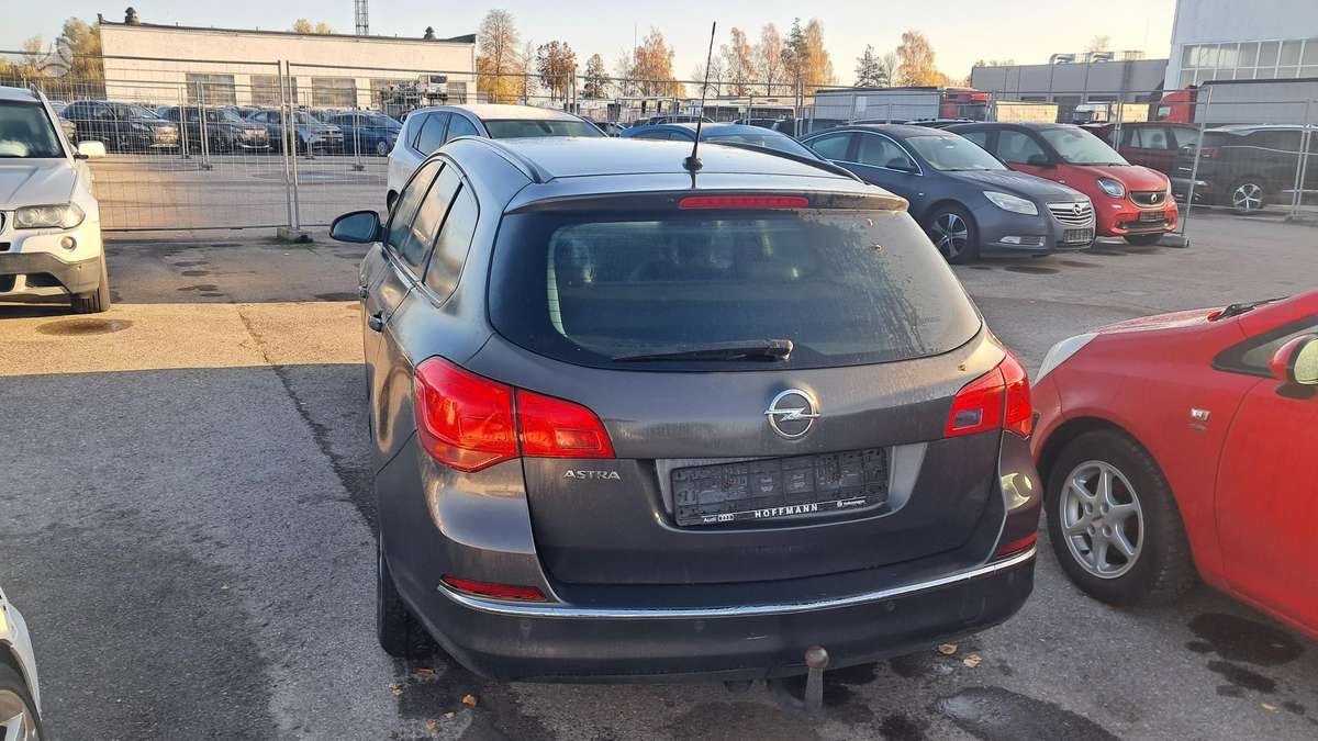 Opel Astra 2015 — engine 1364 cm³, 140 HP (103kW)