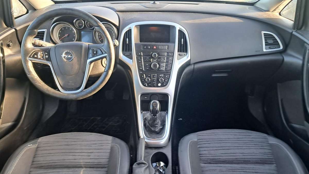Opel Astra 2015 — photo 6