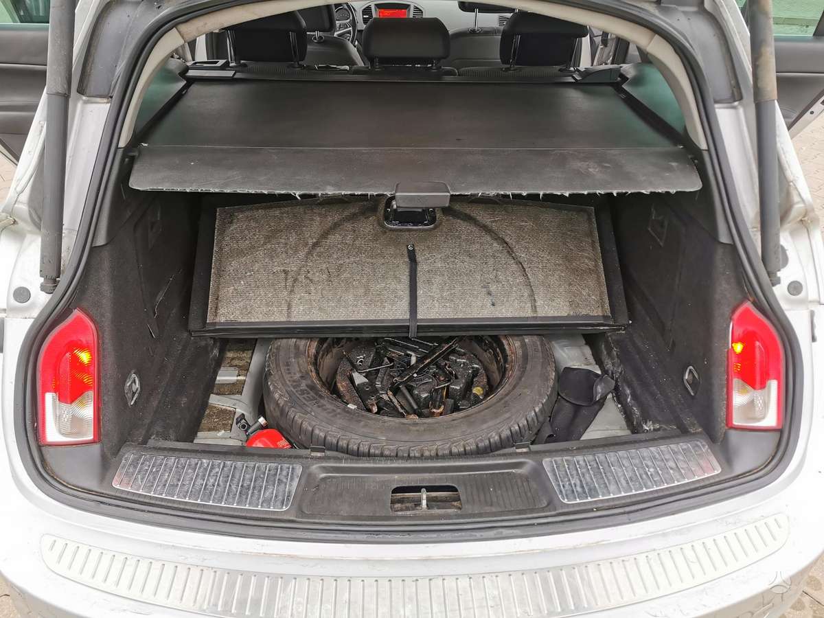 Opel Insignia 2010 — photo 15
