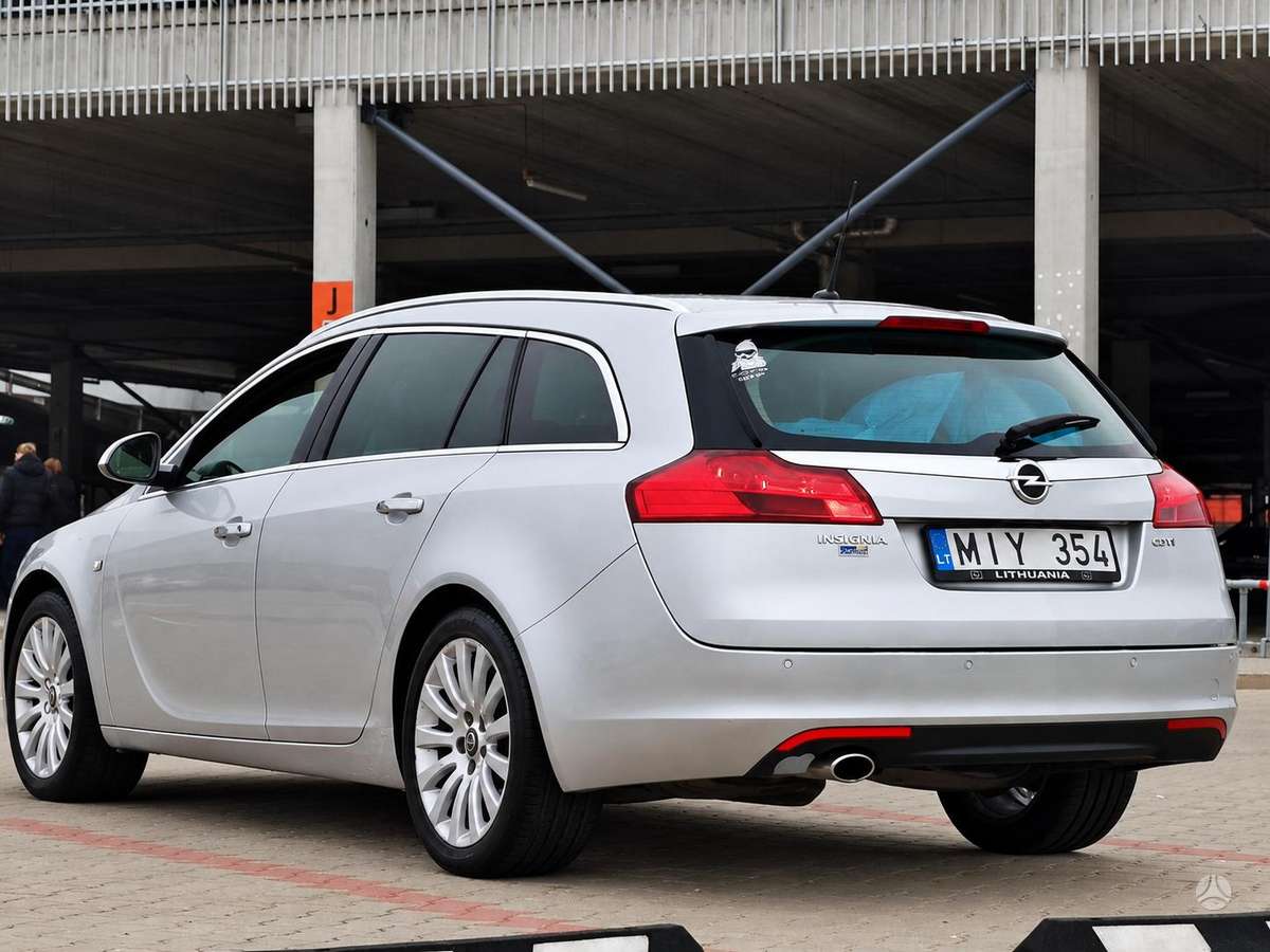 Opel Insignia 2010 — photo 7