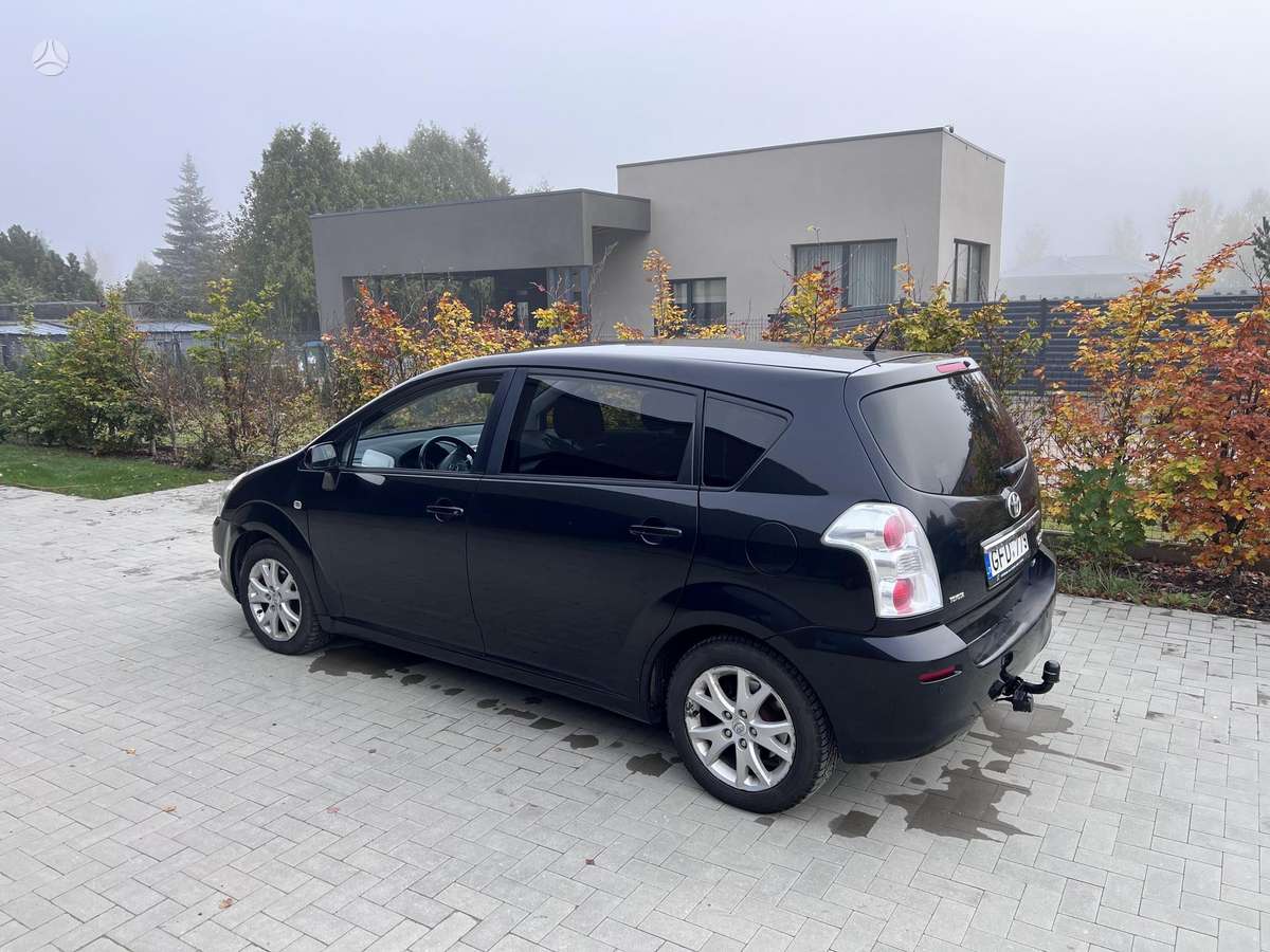 Toyota Corolla 2008 — вигляд ззаду