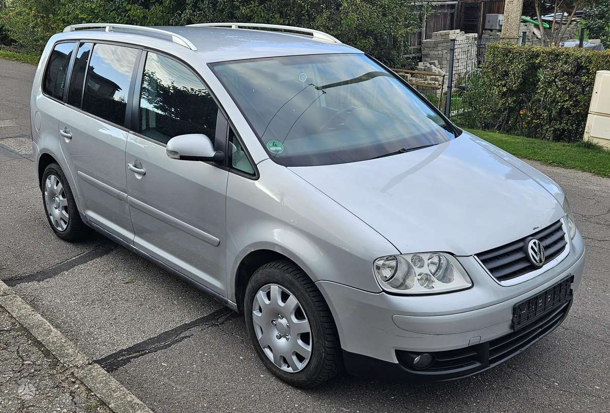 Volkswagen Touran, 2005