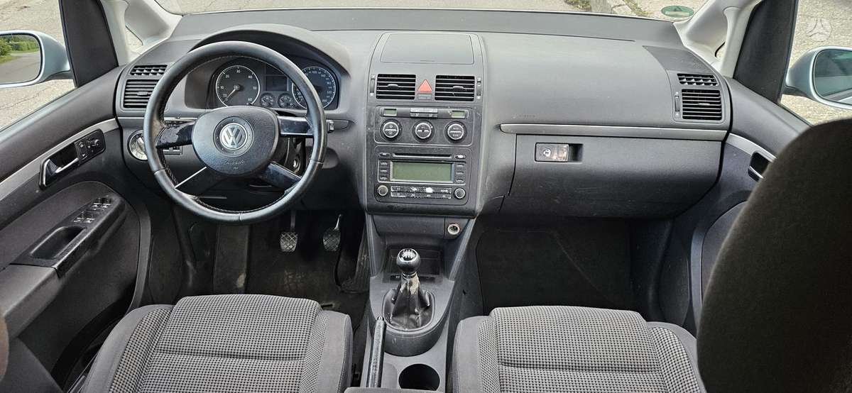 Volkswagen Touran 2005 — photo 8
