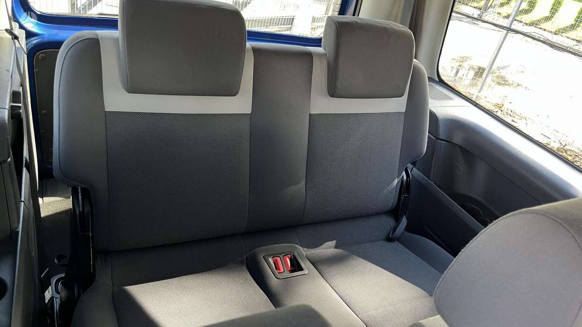 Volkswagen Caddy 2012 — photo 13