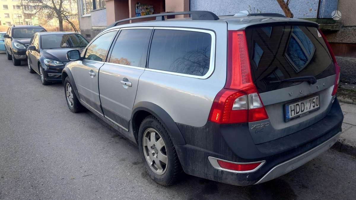 Volvo XC70 2007 — двигун 2400 cm³, 185 HP (136kW)