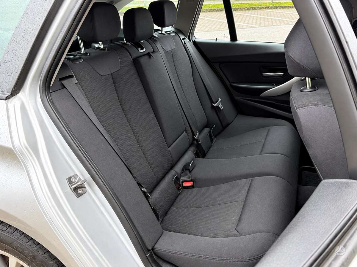 BMW 318 2013 — photo 14