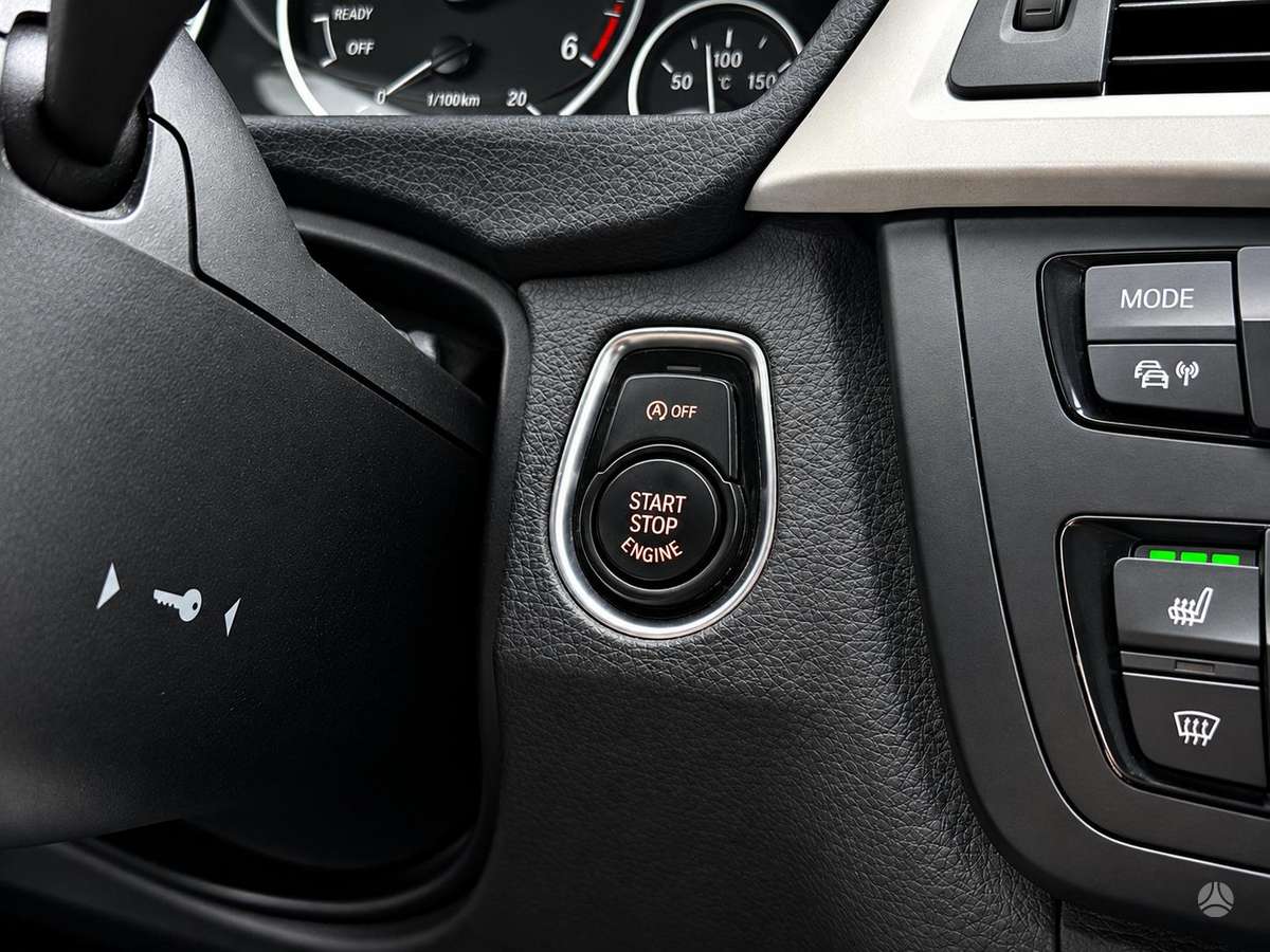 BMW 318 2013 — photo 19