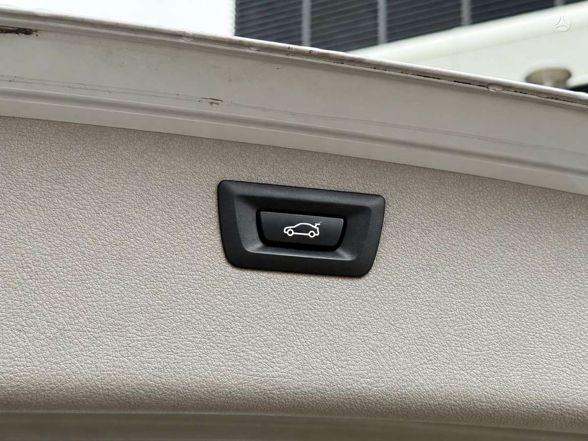 BMW 318 2013 — photo 6