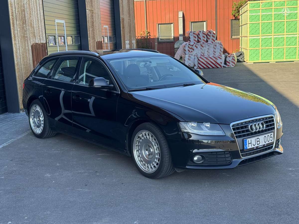 Audi A4 2008 — двигун 1968 cm³, 143 HP (105kW)