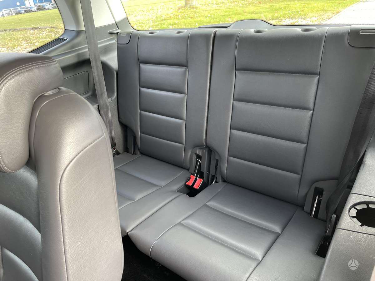 Volkswagen Touran 2013 — photo 13