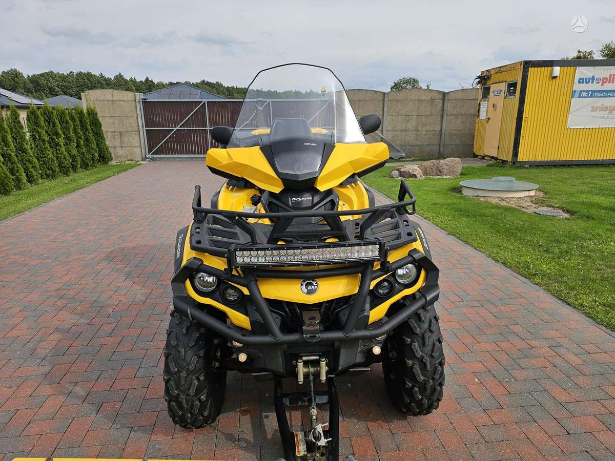 Can-Am Outlander 2013 — вигляд ззаду