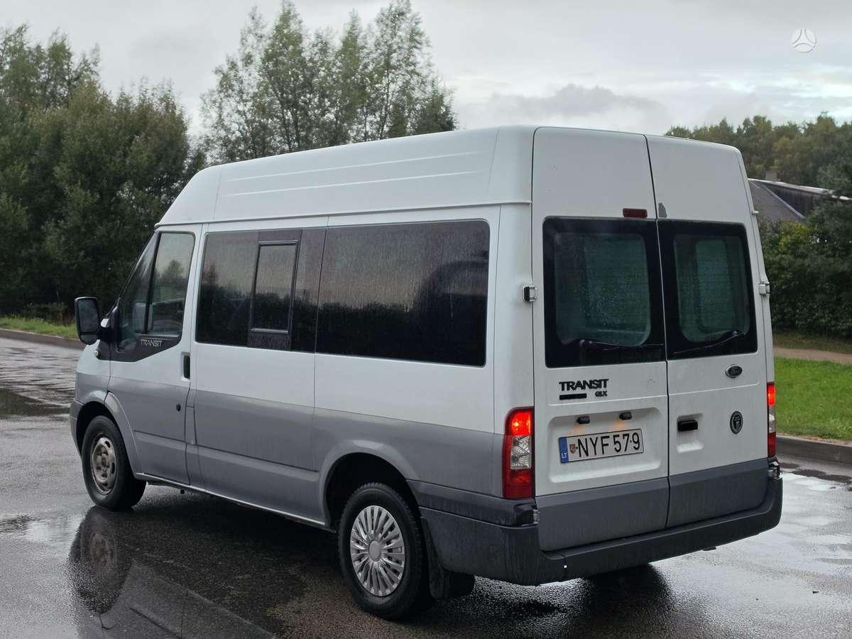 Ford Transit 2007 — rear view