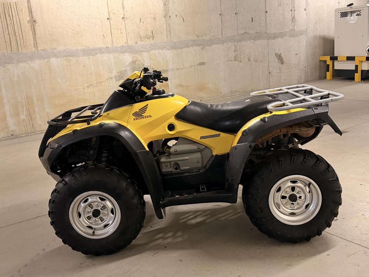 Honda TRX 2004 — engine 650 cm³