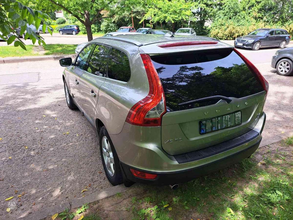 Volvo XC60 2011 — photo 7