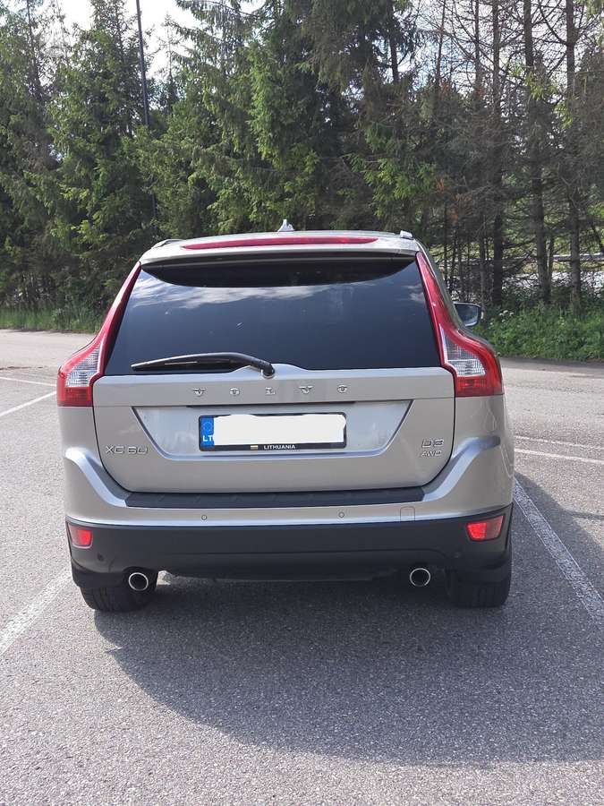 Volvo XC60 2011 — photo 9