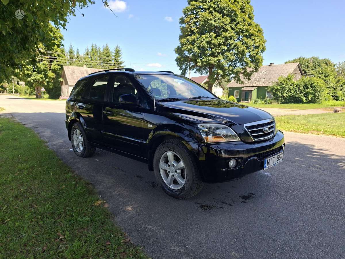 Kia Sorento 2008 — rear view