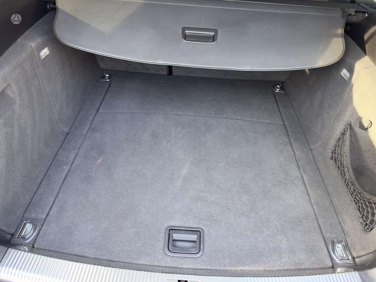 Audi A4 2011 — photo 9