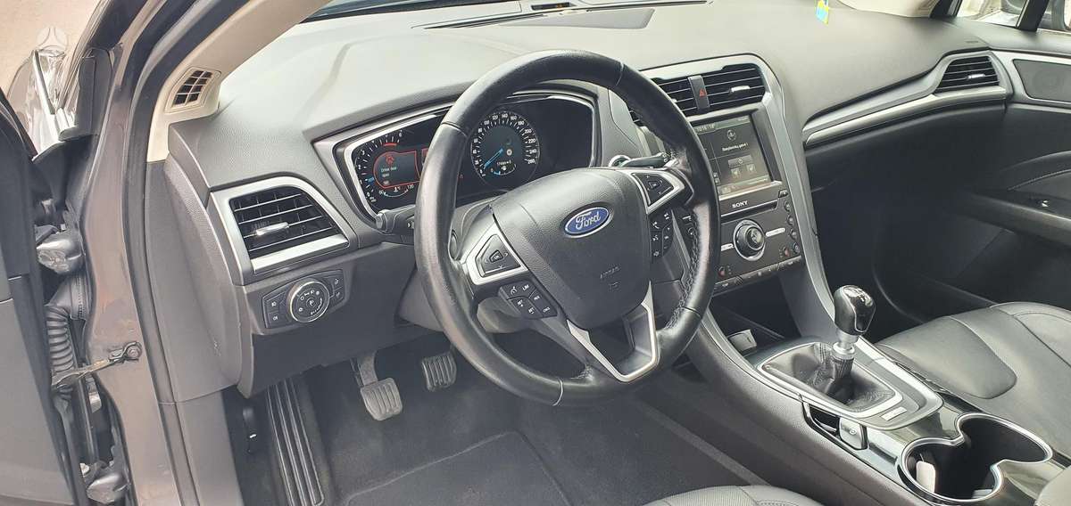 Ford Mondeo 2015 — фото 15