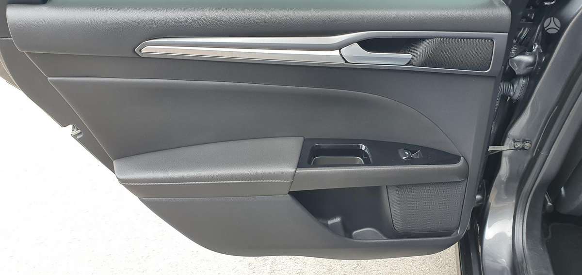 Ford Mondeo 2015 — фото 18