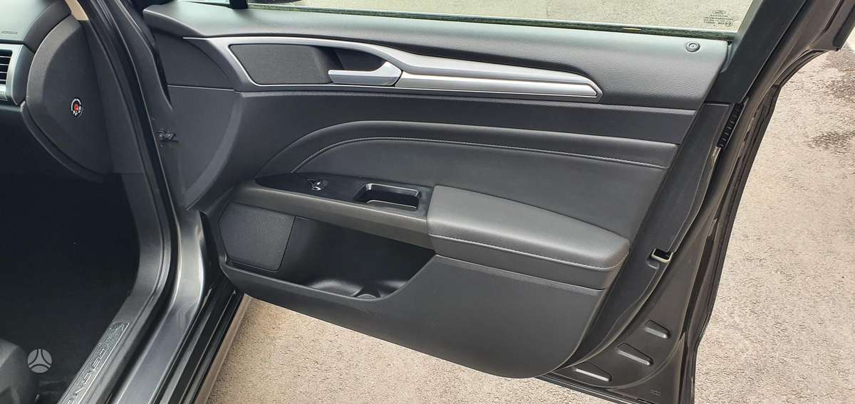 Ford Mondeo 2015 — фото 24
