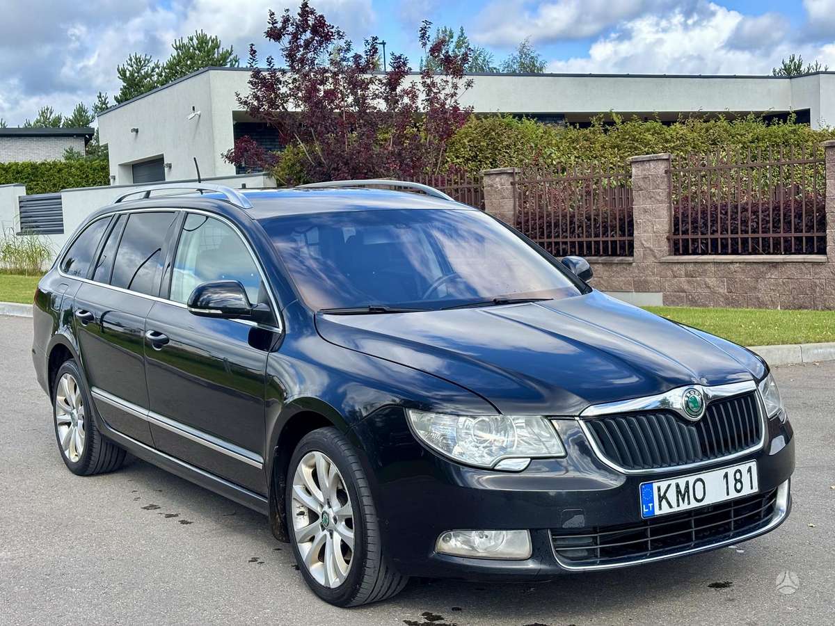 Skoda Superb 2011 — photo 10