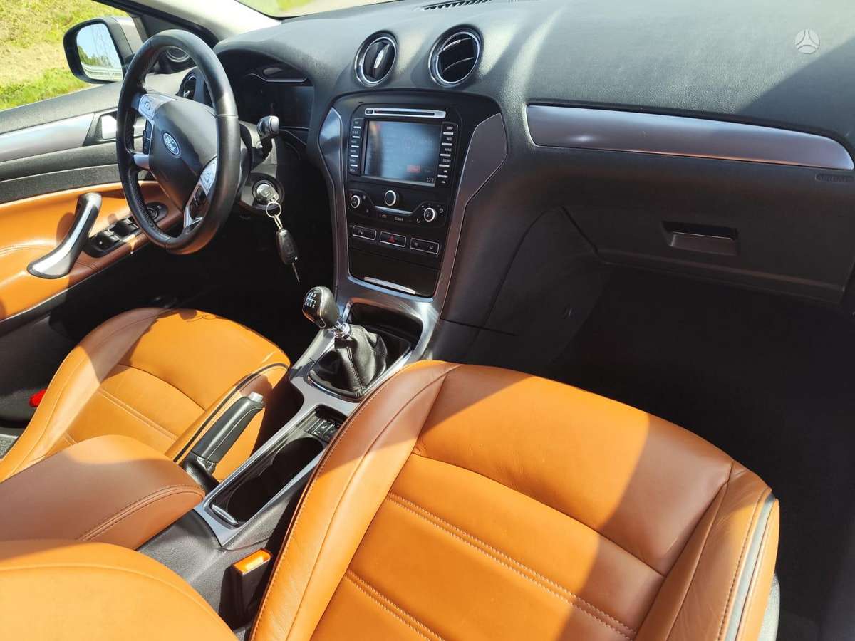 Ford Mondeo 2010 — photo 13
