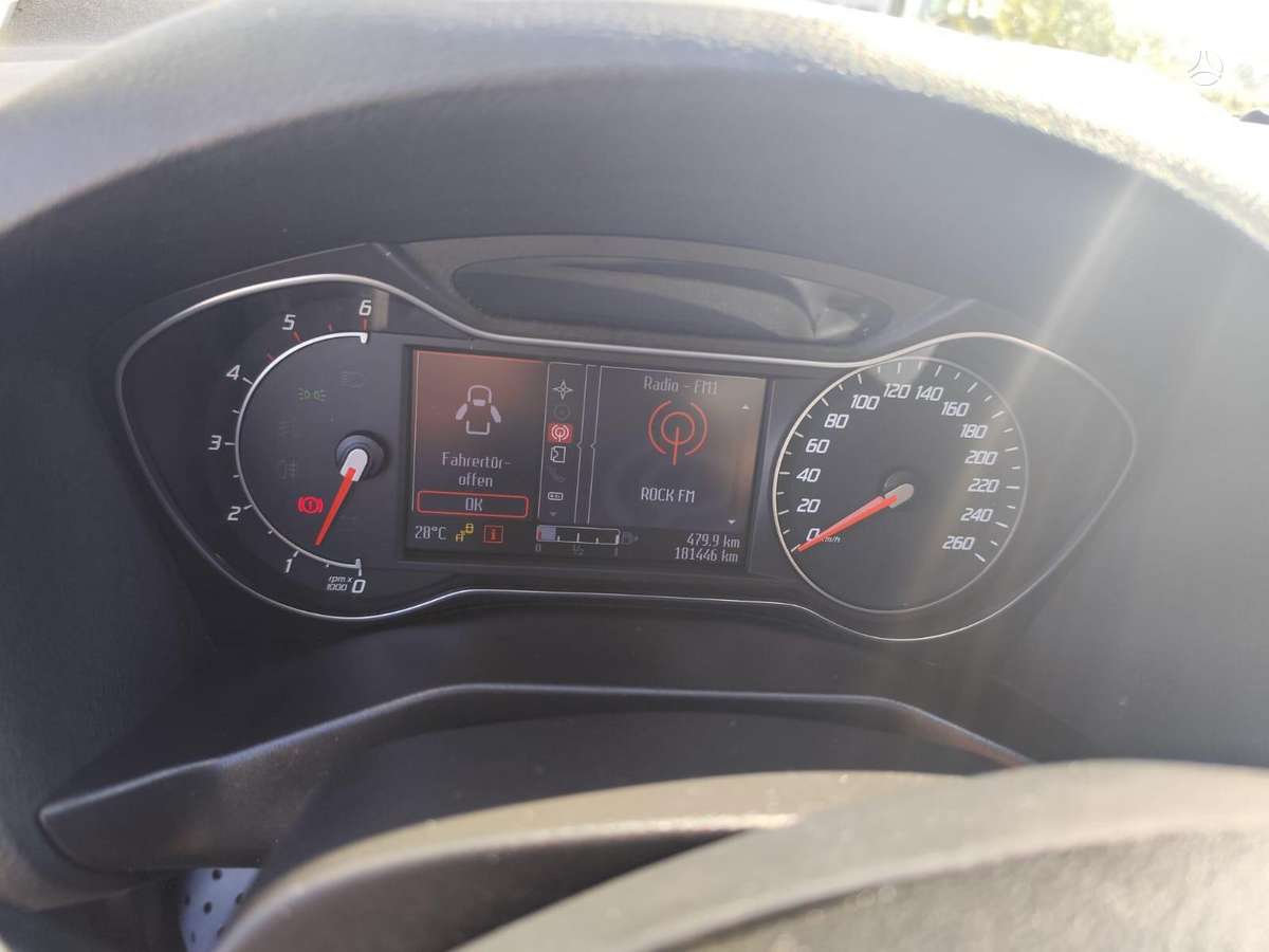Ford Mondeo 2010 — photo 14
