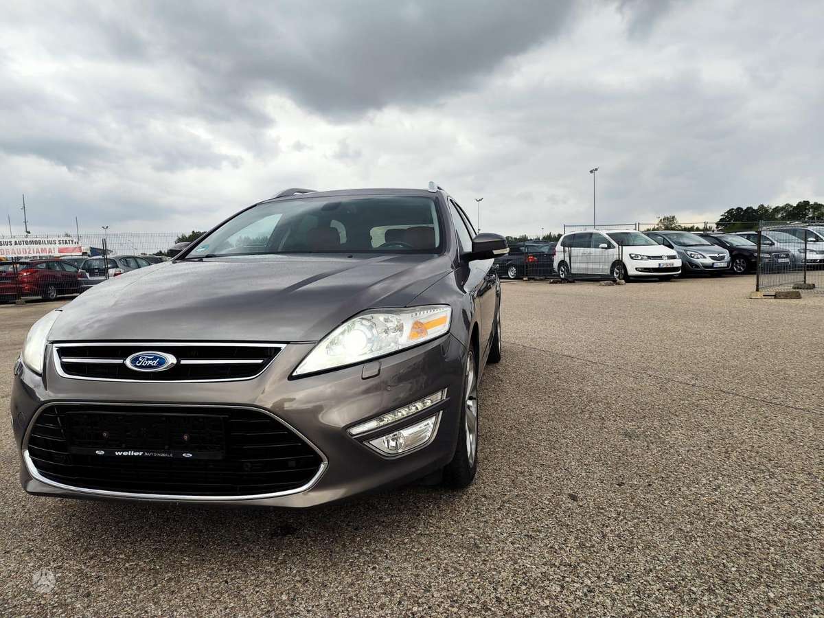 Ford Mondeo 2010 — photo 18