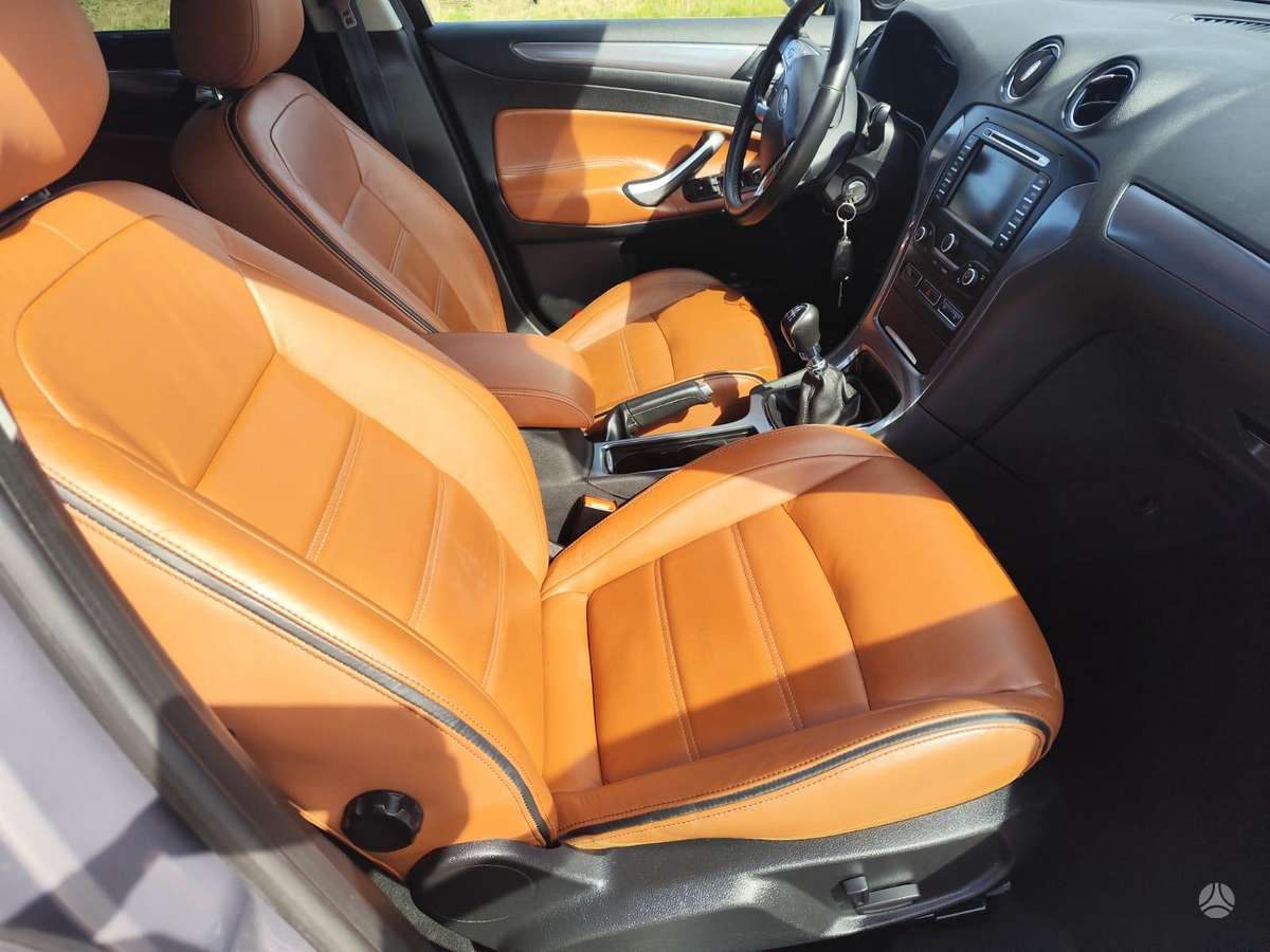 Ford Mondeo 2010 — photo 5