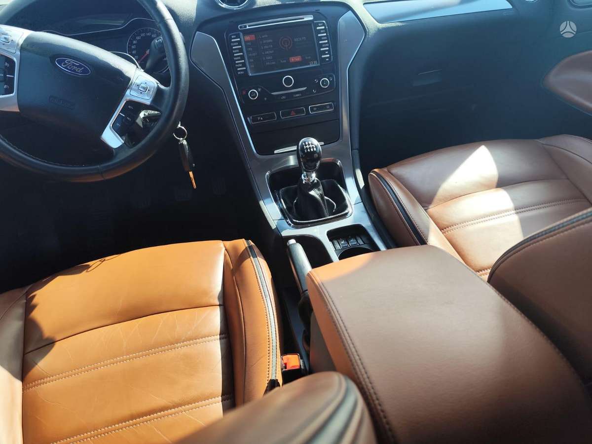 Ford Mondeo 2010 — photo 6