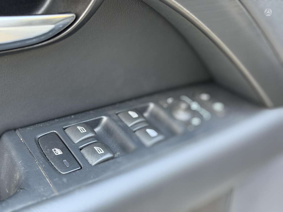 Volvo XC70 2014 — photo 10