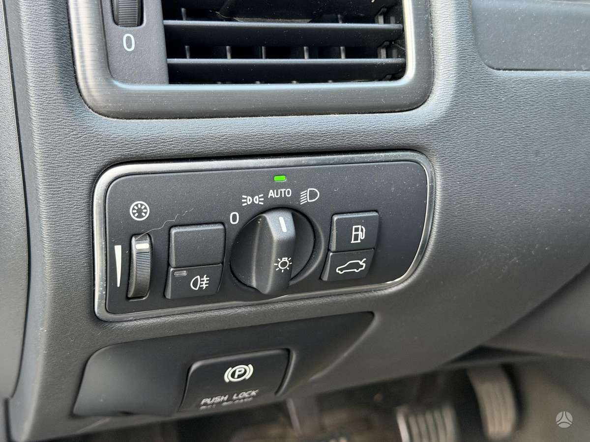 Volvo XC70 2014 — photo 11