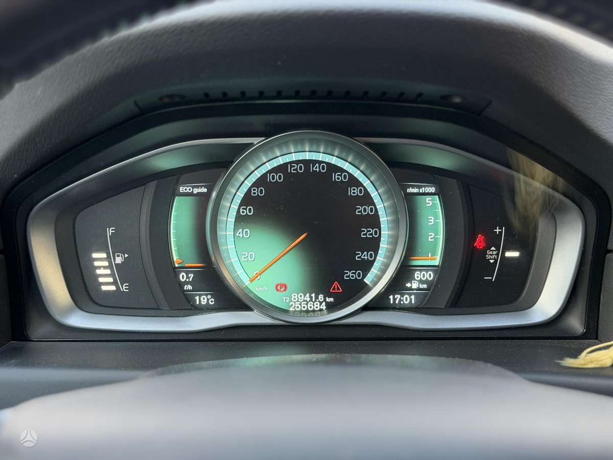 Volvo XC70 2014 — photo 12