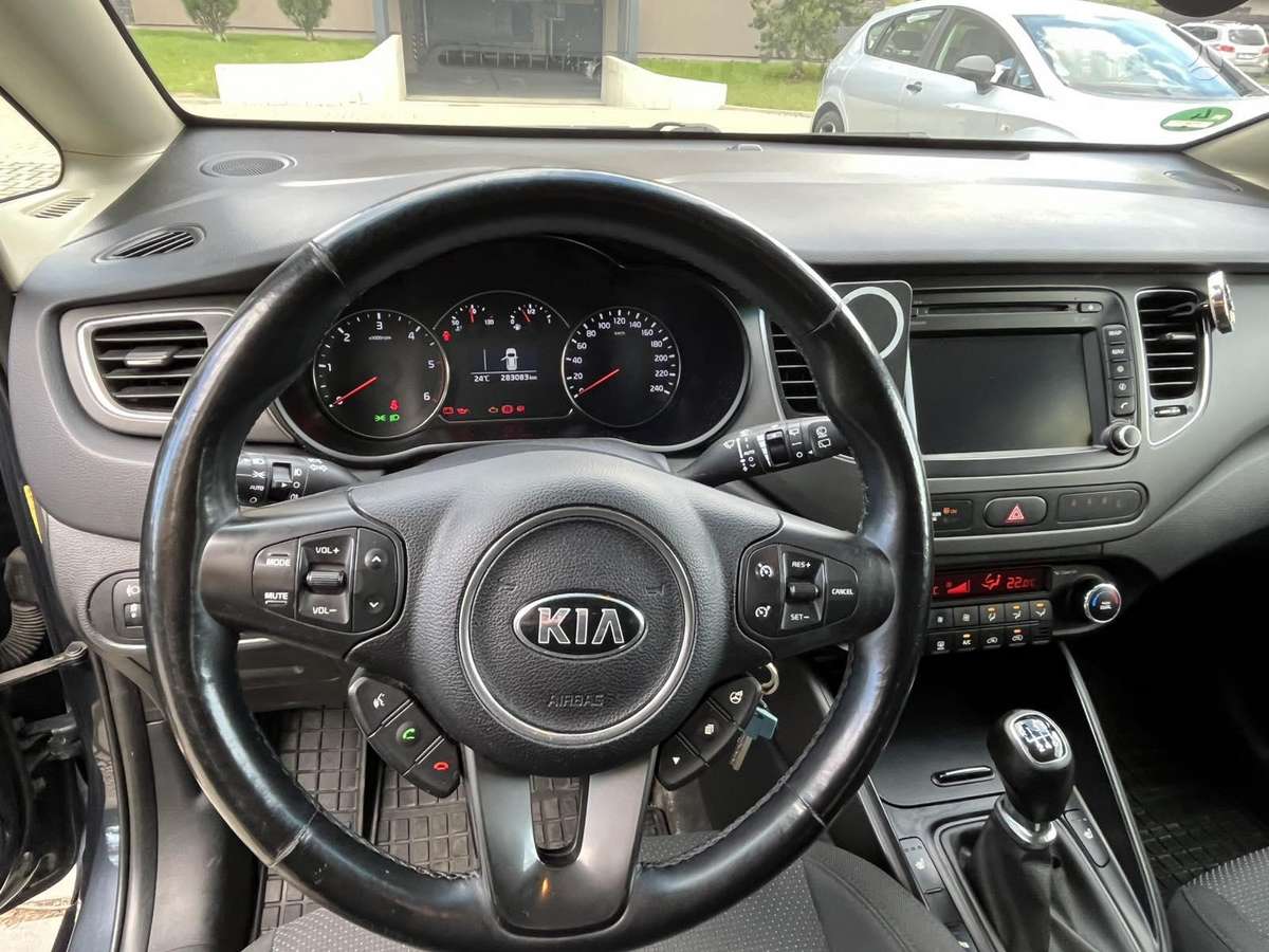 Kia Carens 2014 — photo 9