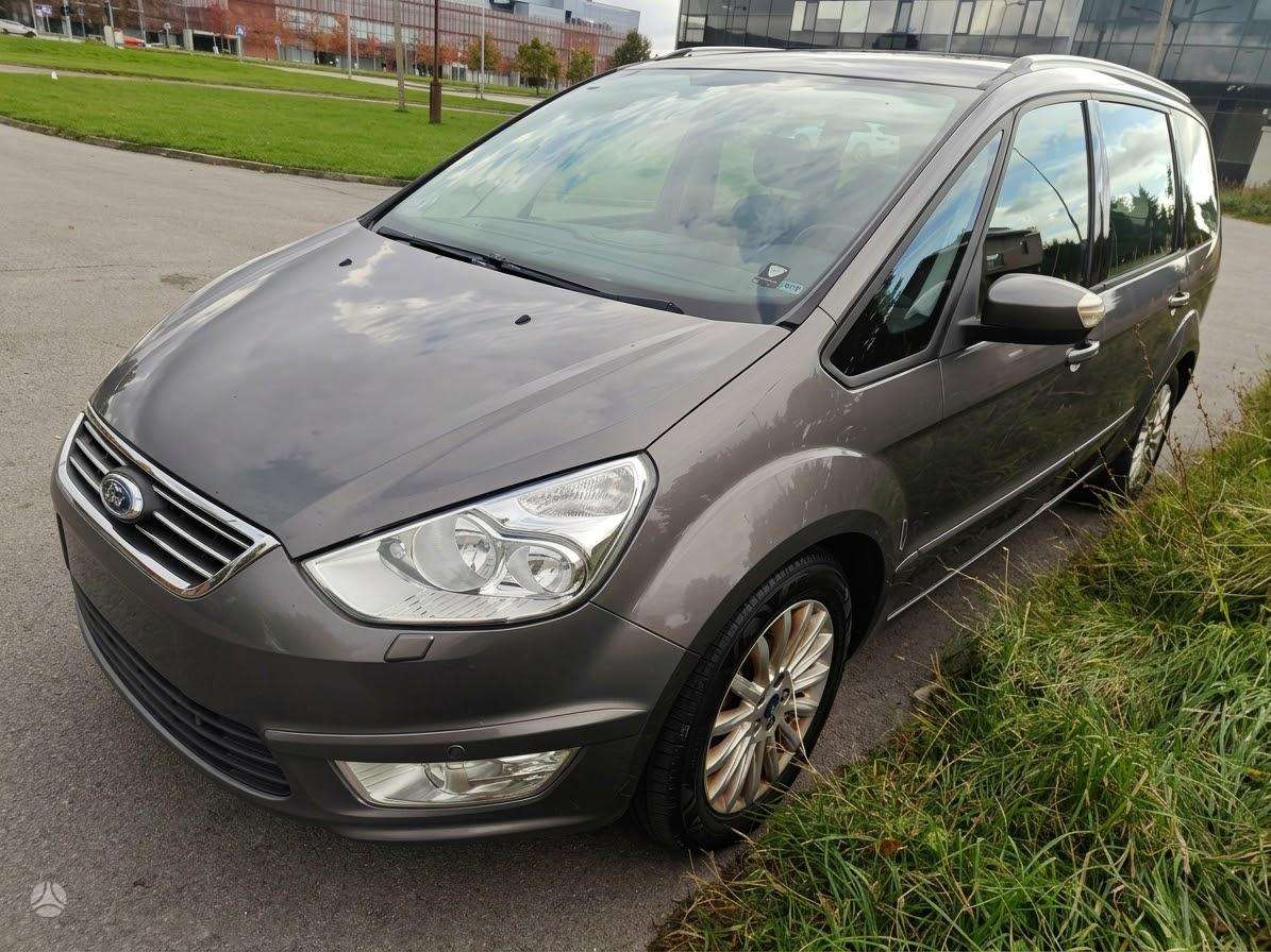 Ford Galaxy 2015 — вигляд ззаду